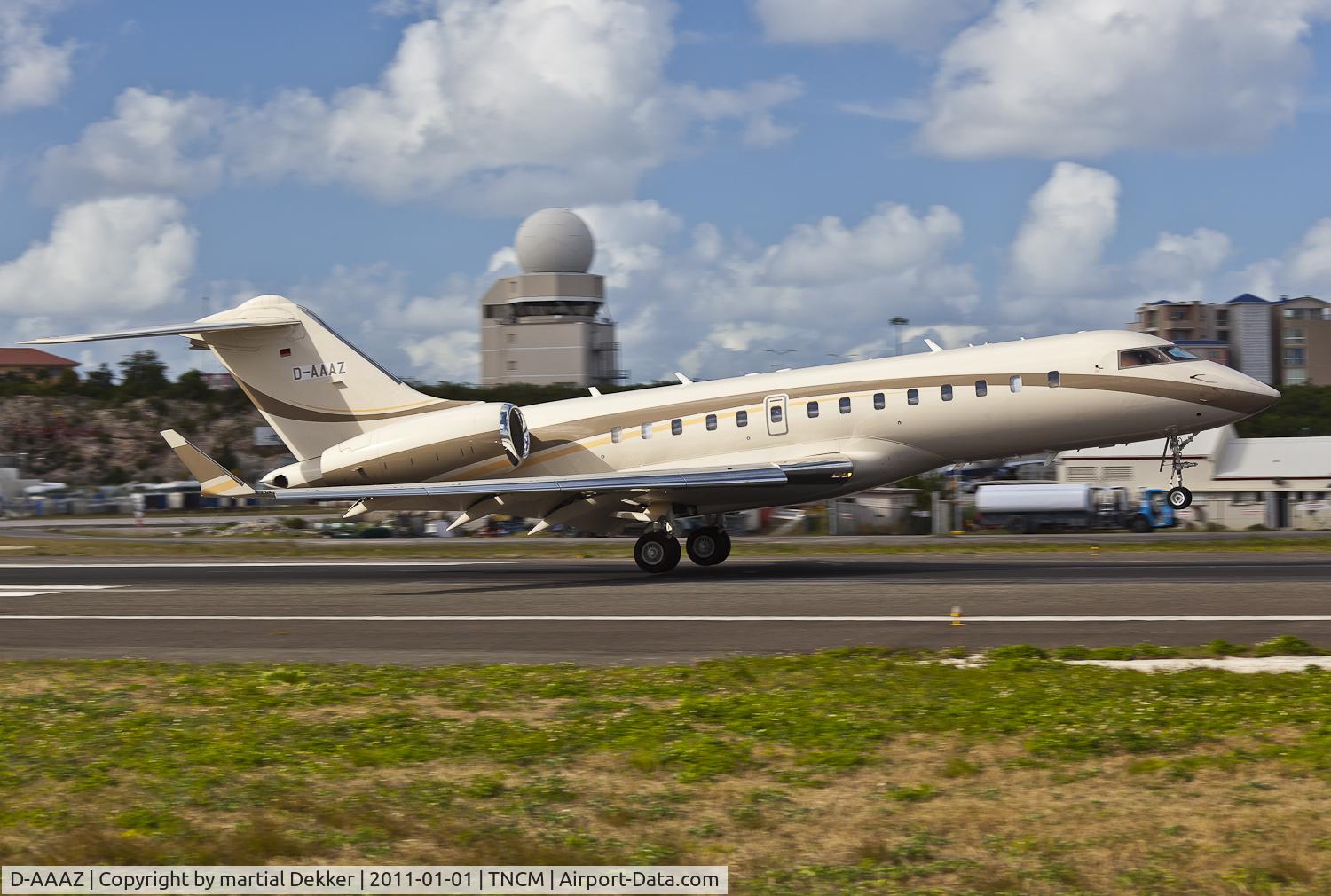 D-AAAZ, 2005 Bombardier BD-700-1A11 Global 5000 C/N 9170, landing at sxm
