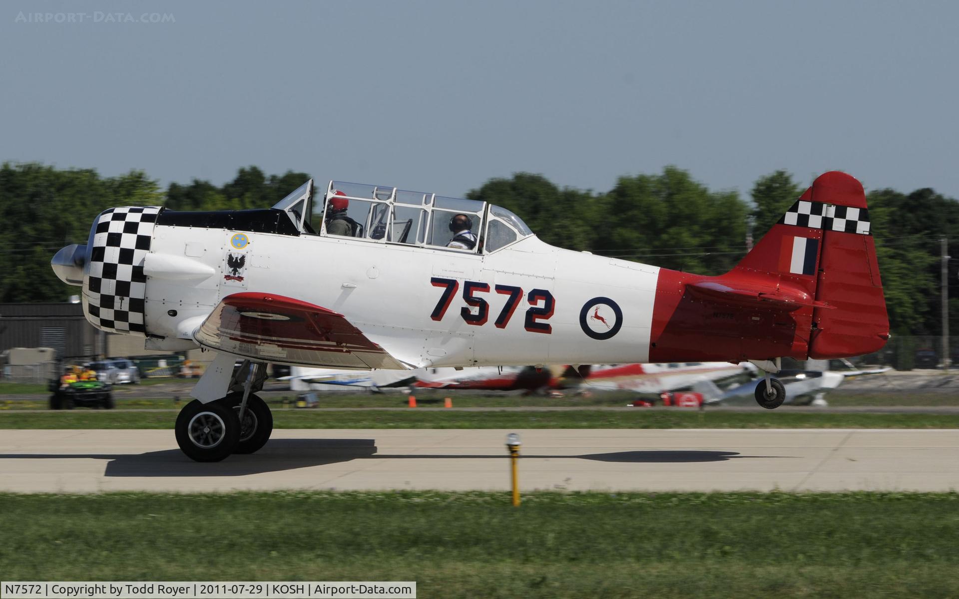 N7572, 1941 North American AT-6D Texan C/N 41-34018, AIRVENTURE 2011