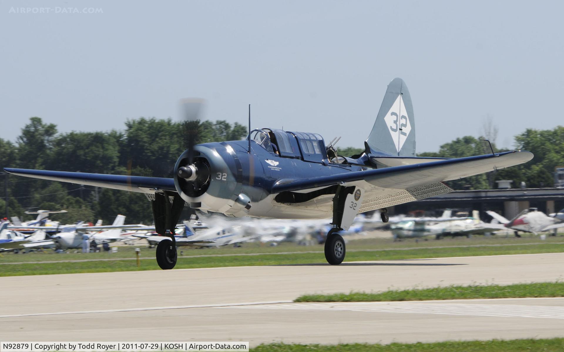 N92879, 1944 Curtiss SB2C-5 Helldiver C/N 83725, AIRVENTURE 2011