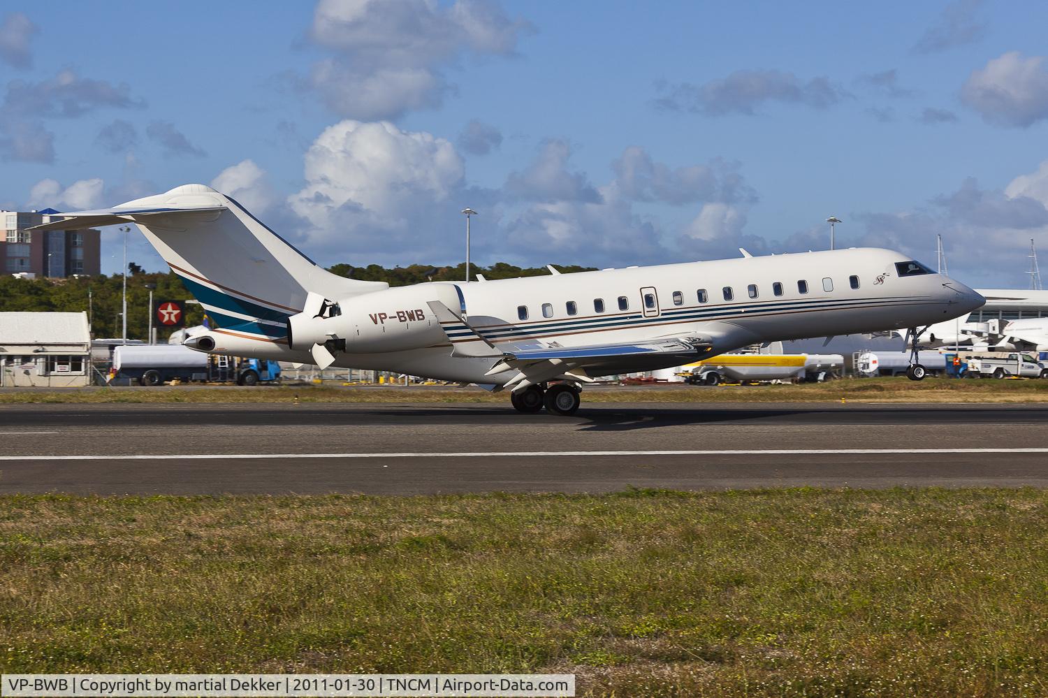 VP-BWB, Bombardier BD-700-1A11 Global 5000 C/N 9161, landing sxm