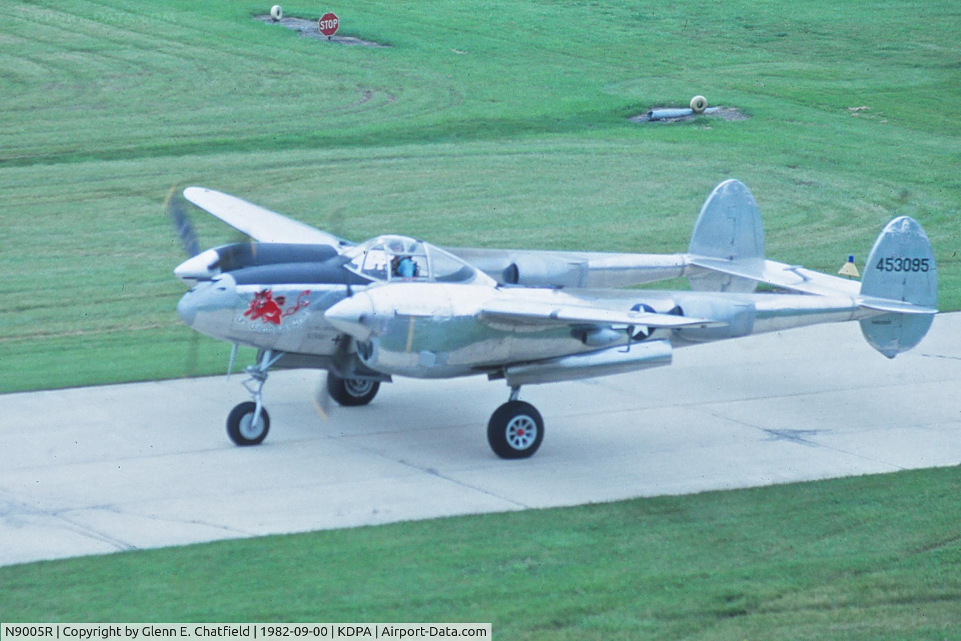 N9005R, 1944 Lockheed P-38M C/N 44-53095, Taxiing by the control tower after landing