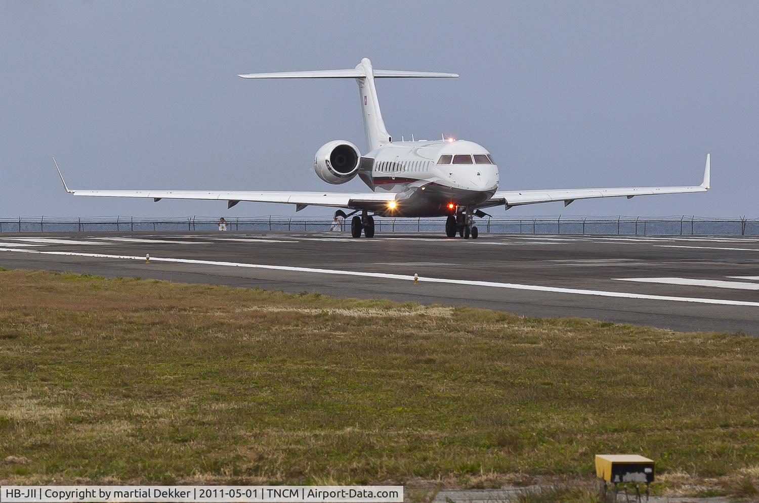 HB-JII, Bombardier BD-700-1A10 Global Express C/N 9367, take off