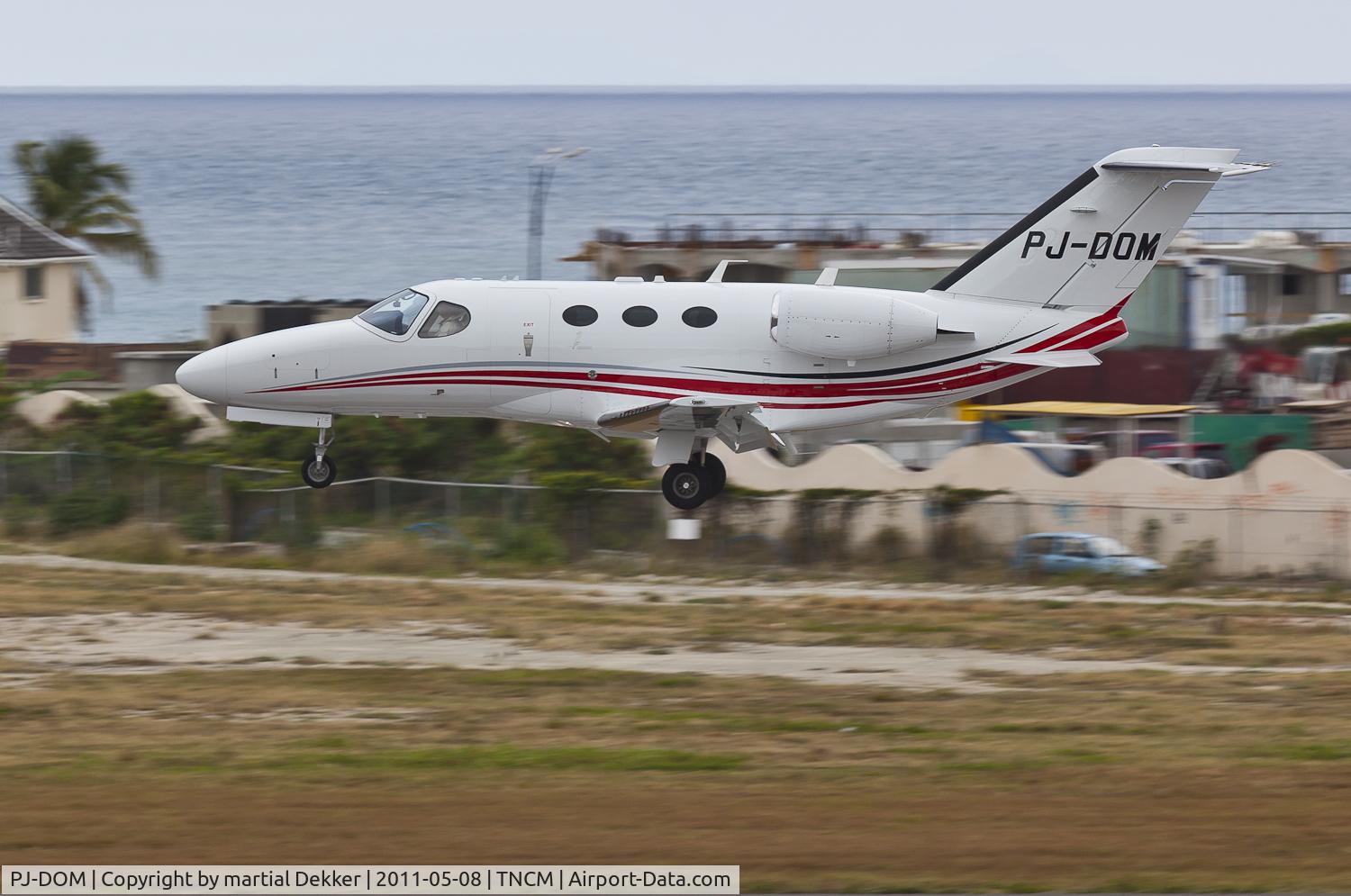 PJ-DOM, 2010 Cessna 510 Citation Mustang Citation Mustang C/N 510-0316, landing
