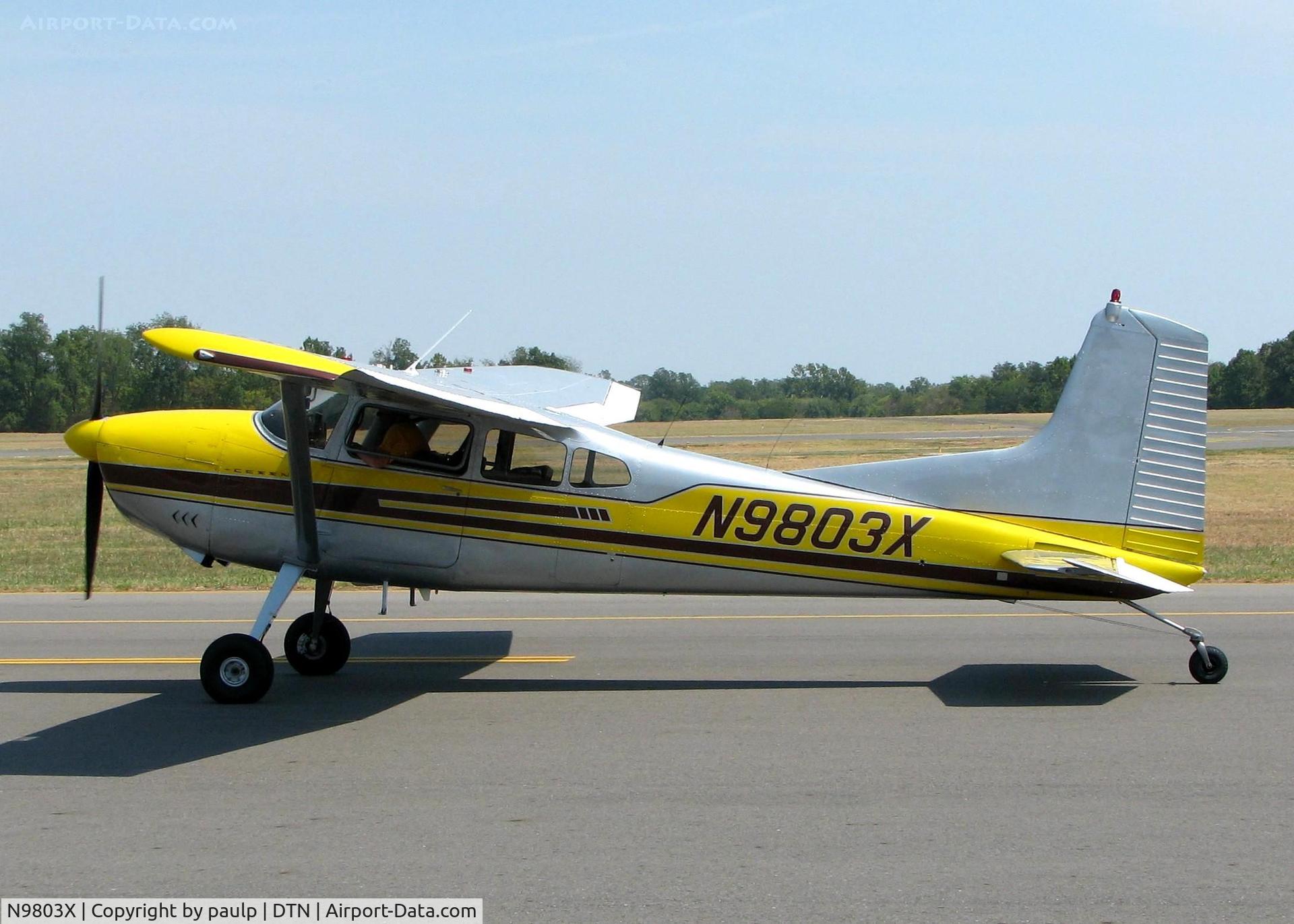 N9803X, 1961 Cessna 185 Skywagon C/N 1850003, At Downtown Shreveport.