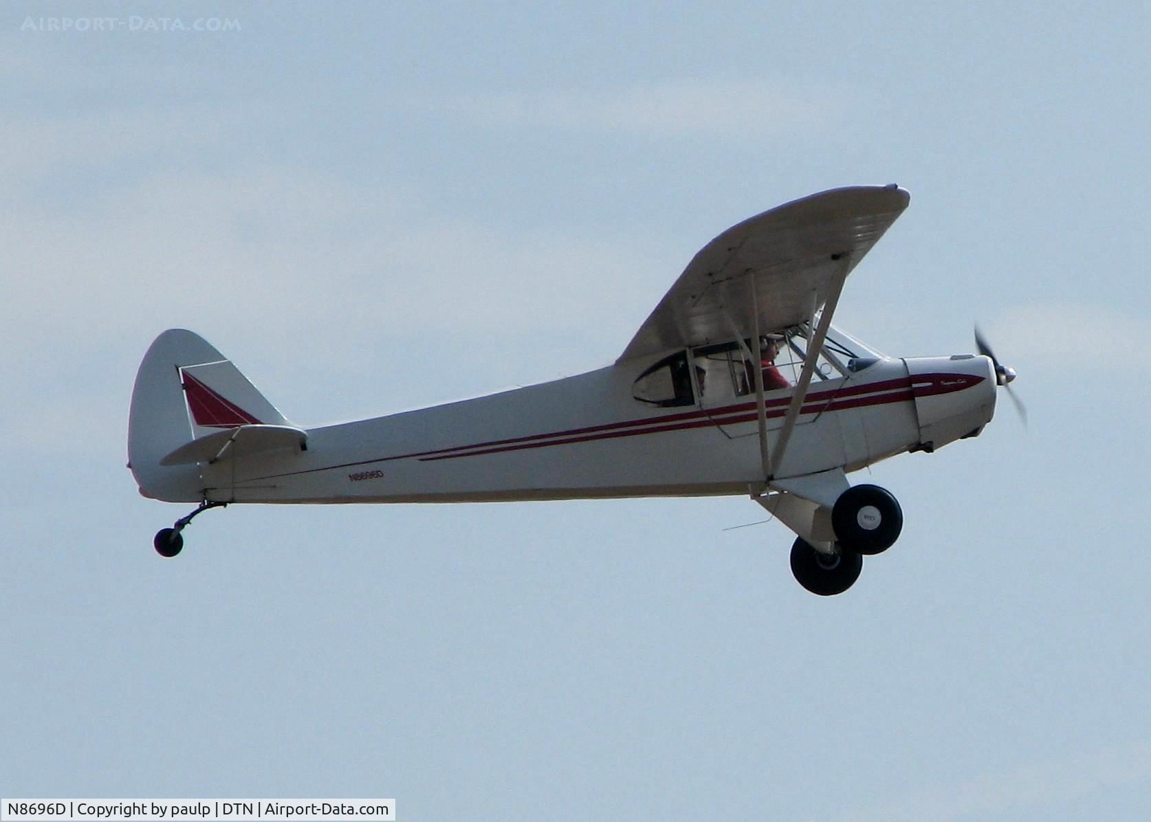 N8696D, 1958 Piper PA-18 C/N 18-6306, At Downtown Shreveport.