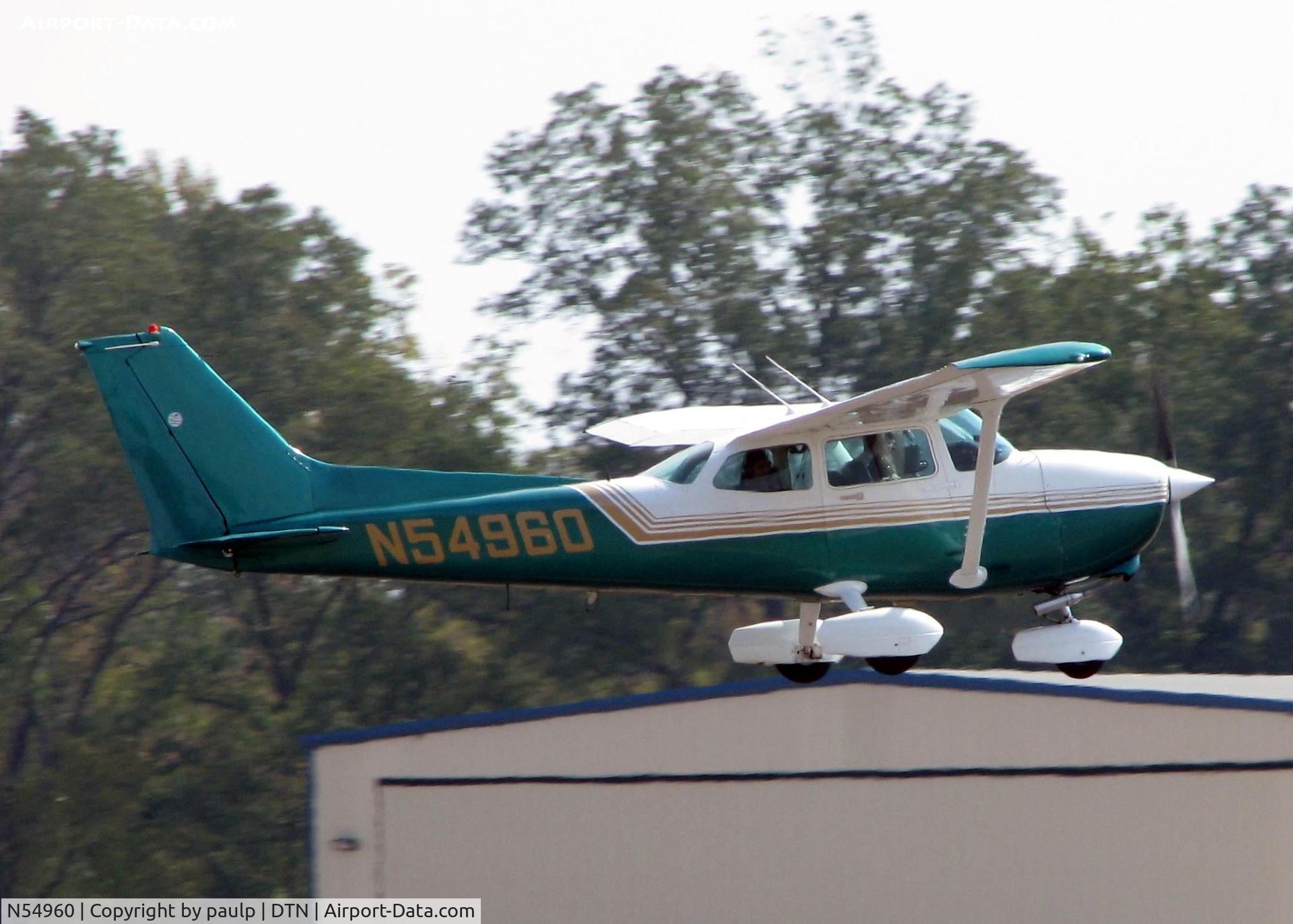 N54960, 1981 Cessna 172P C/N 17275092, At Downtown Shreveport.