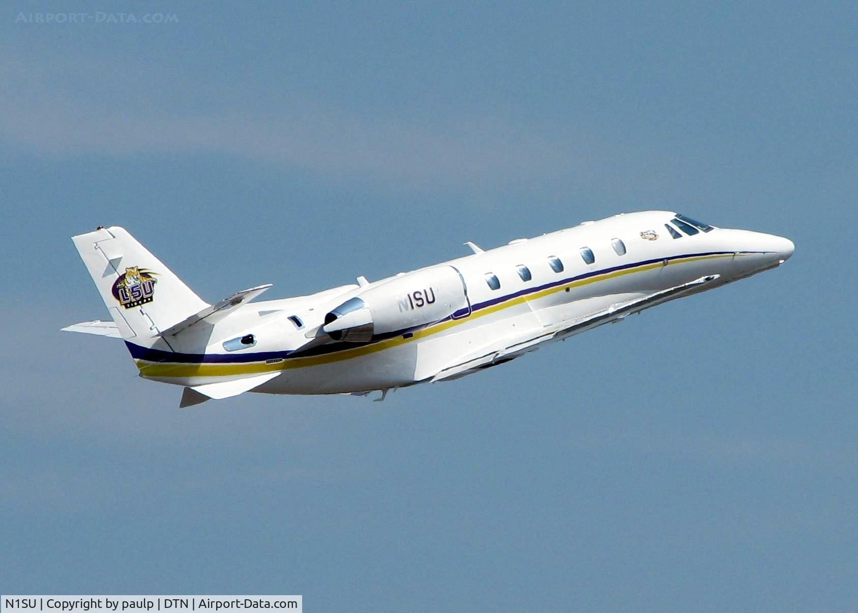 N1SU, Cessna 560XL C/N 560-6085, At Downtown Shreveport.