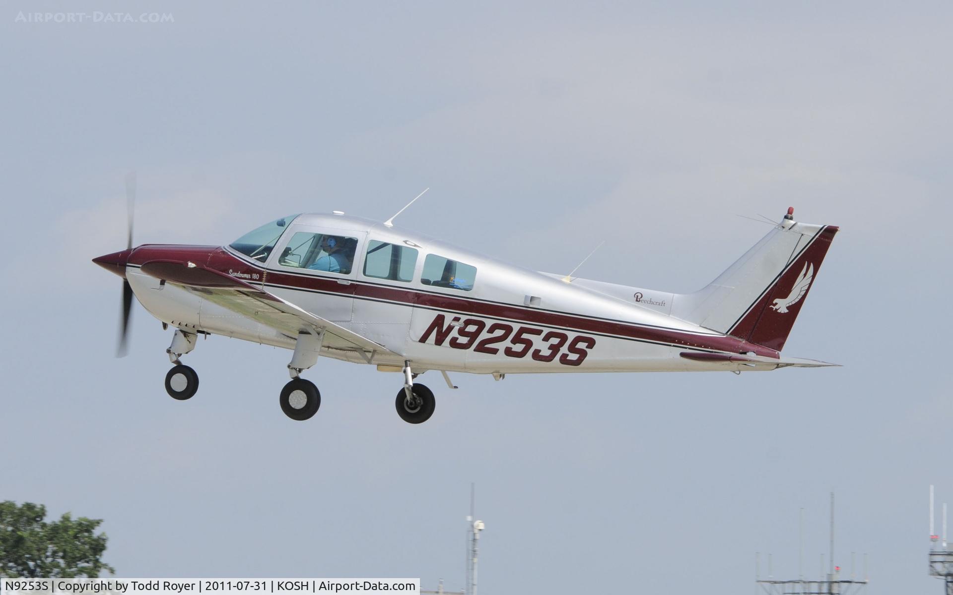 N9253S, 1975 Beech C23 Sundowner 180 Sundowner 180 C/N M-1750, AIRVENTURE 2011