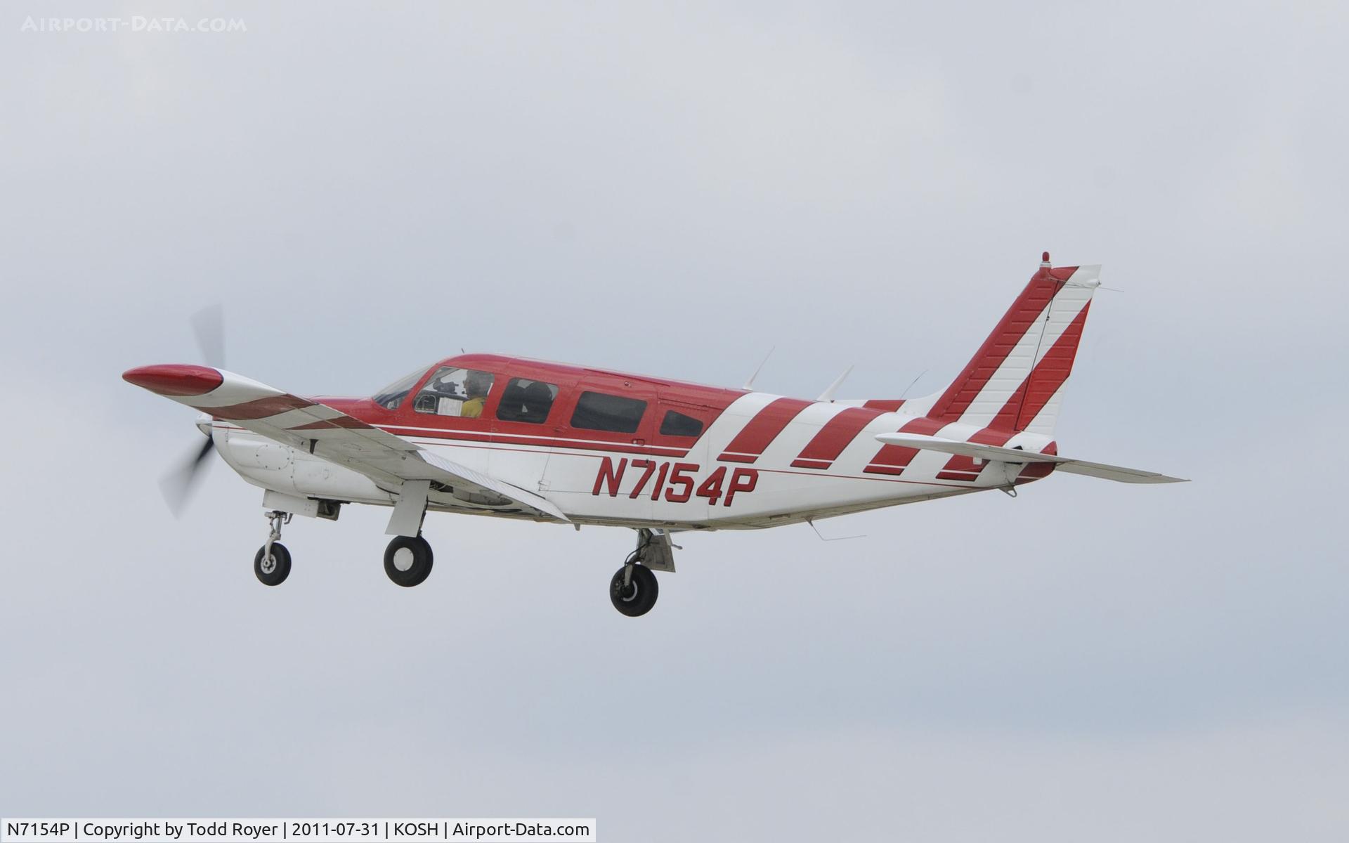 N7154P, 1977 Piper PA-32R-300 Cherokee Lance C/N 32R-7780462, AIRVENTURE 2011