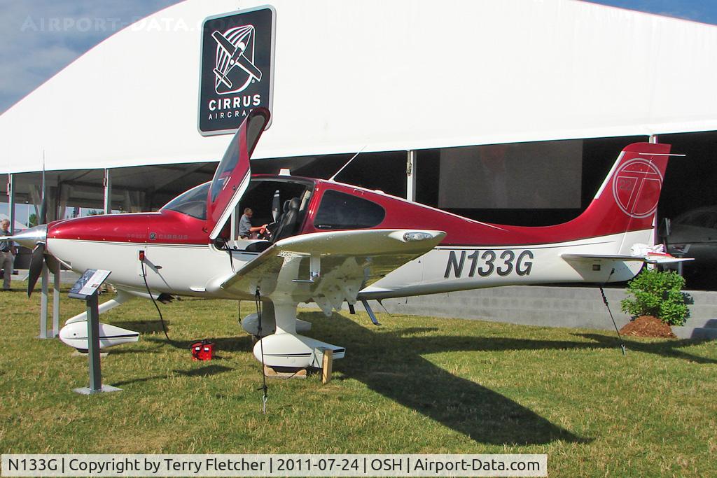 N133G, Cirrus SR22T C/N 0135, At 2011 Oshkosh on static display