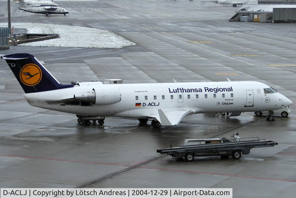 D-ACLJ, Canadair CRJ-100LR (CL-600-2B19) C/N 7021, Wintertime at ZRH