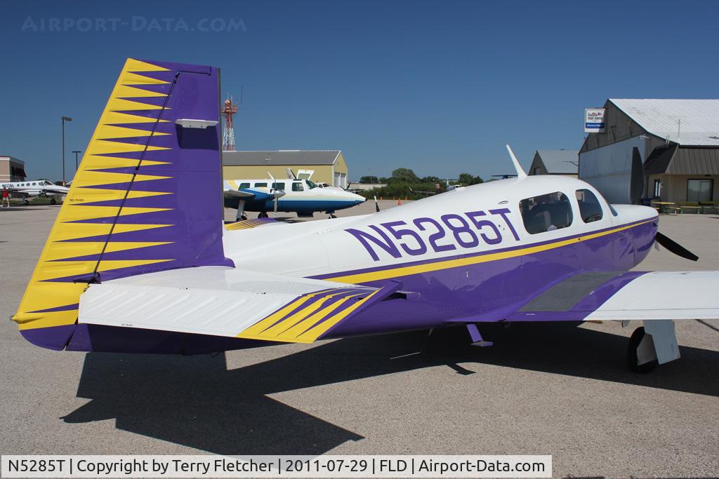 N5285T, 1988 Mooney M20K C/N 25-1190, At Fond Du Lac