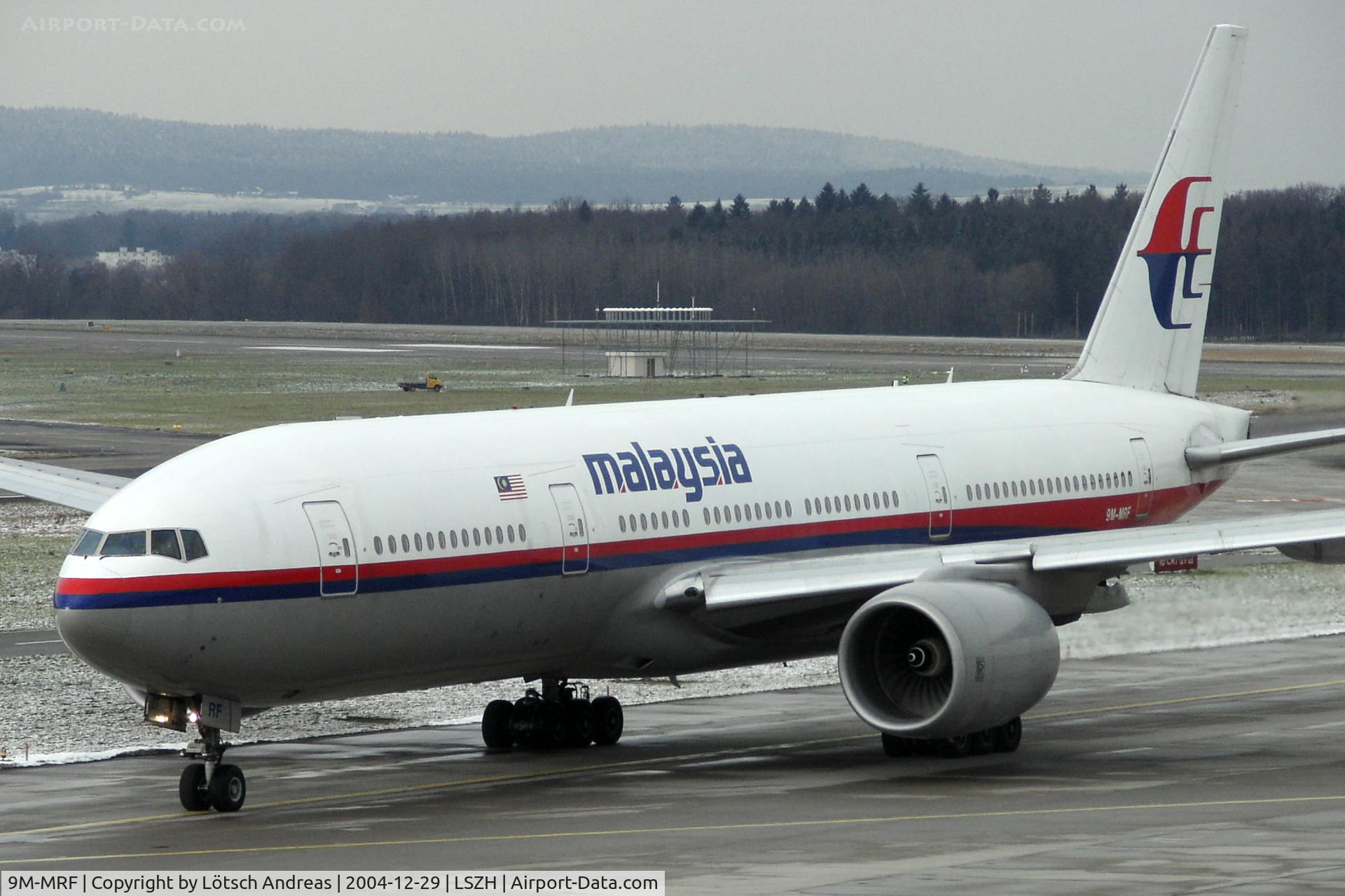 9M-MRF, 1998 Boeing 777-2H6/ER C/N 28413, taxi to take off position