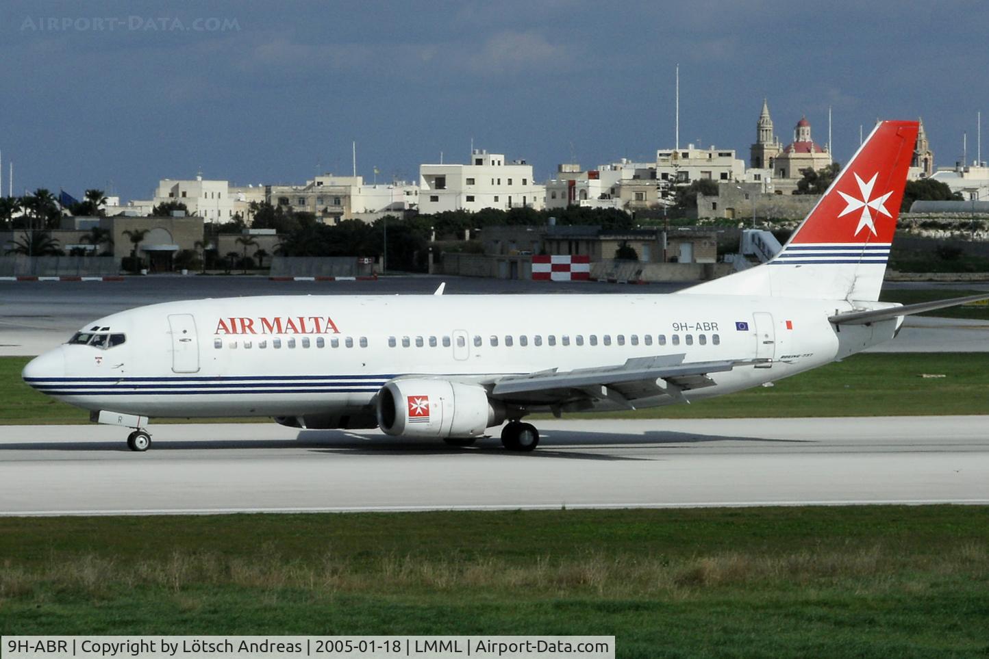 9H-ABR, 1993 Boeing 737-3Y5 C/N 25613, landing aircraft