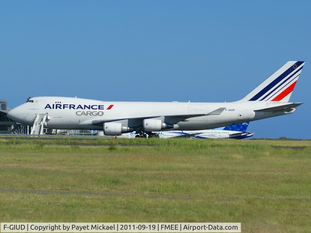 F-GIUD, 2004 Boeing 747-428F/ER/SCD C/N 32870, Cargo ramp.