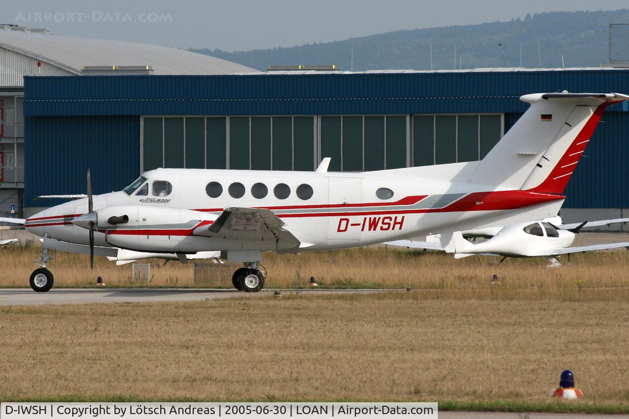 D-IWSH, 1993 Beech B200 Super King Air King Air C/N BB-1462, Wiener Neustadt OST