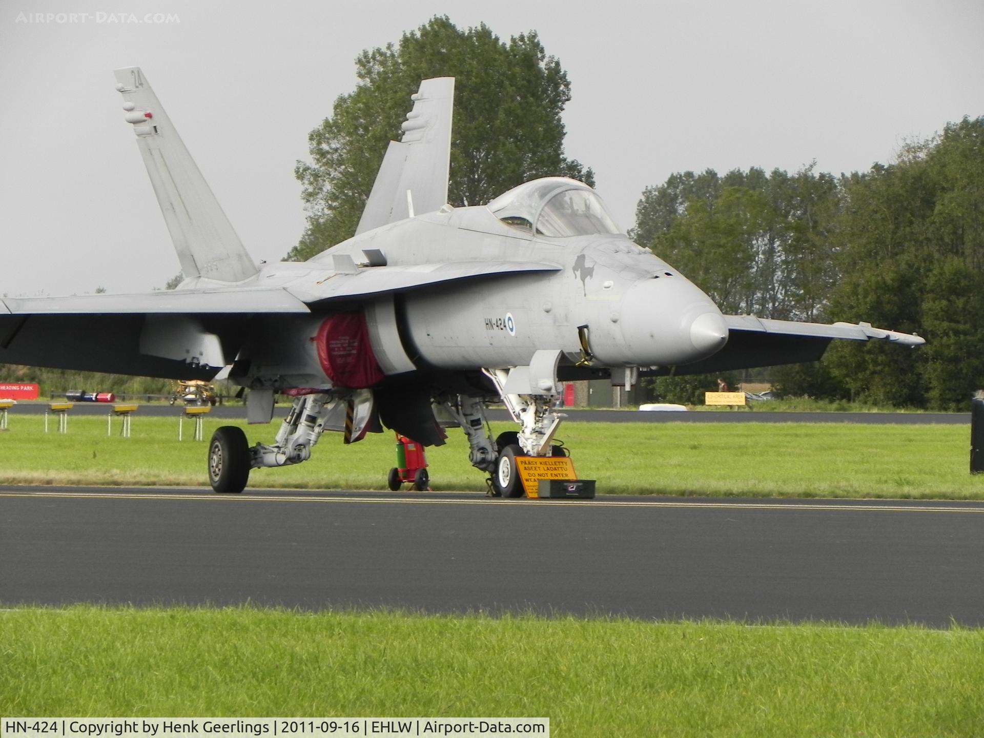 HN-424, McDonnell Douglas F-18C Hornet C/N 1421, Finnish AF  ; Dutch Air Force Open Day at Leeuwarden AFB
