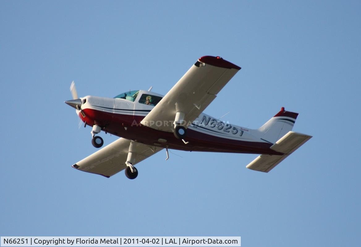 N66251, 1979 Beech C23 Sundowner 180 C/N M-2178, Beech C23