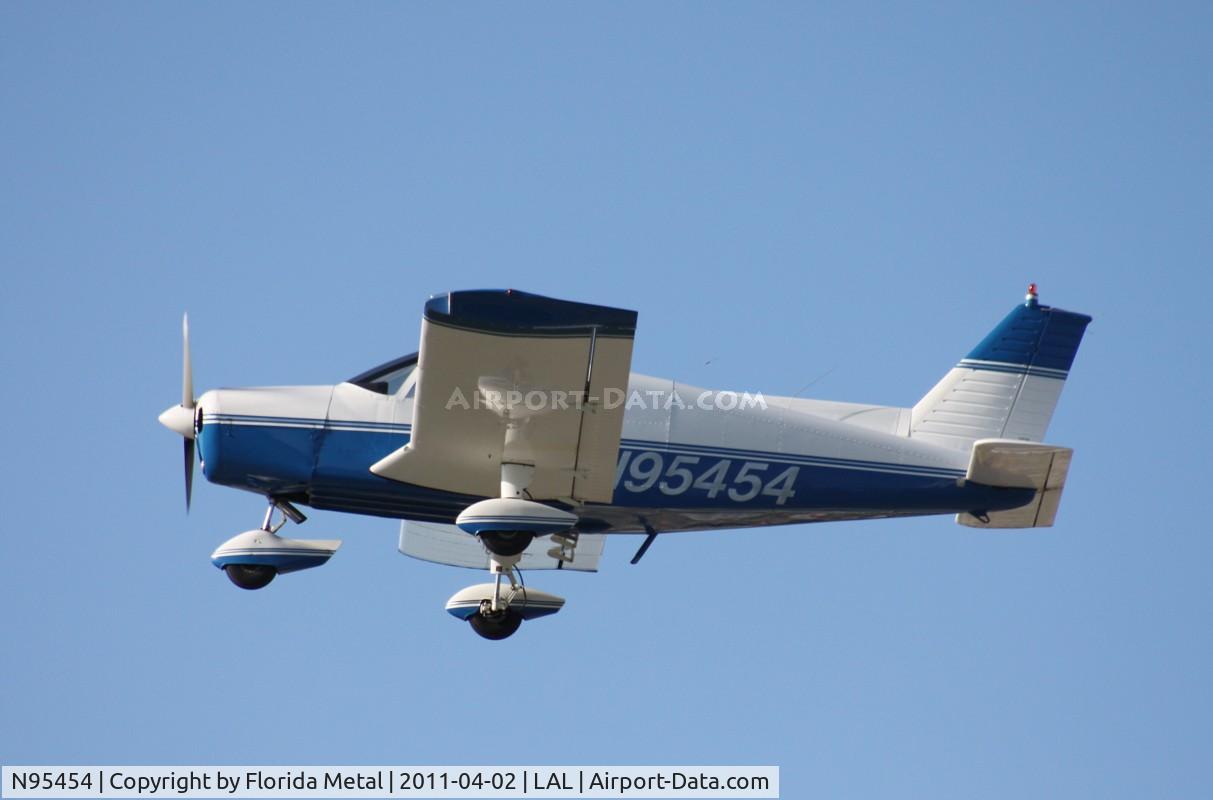 N95454, 1969 Piper PA-28-140 C/N 28-25968, PA-28-140