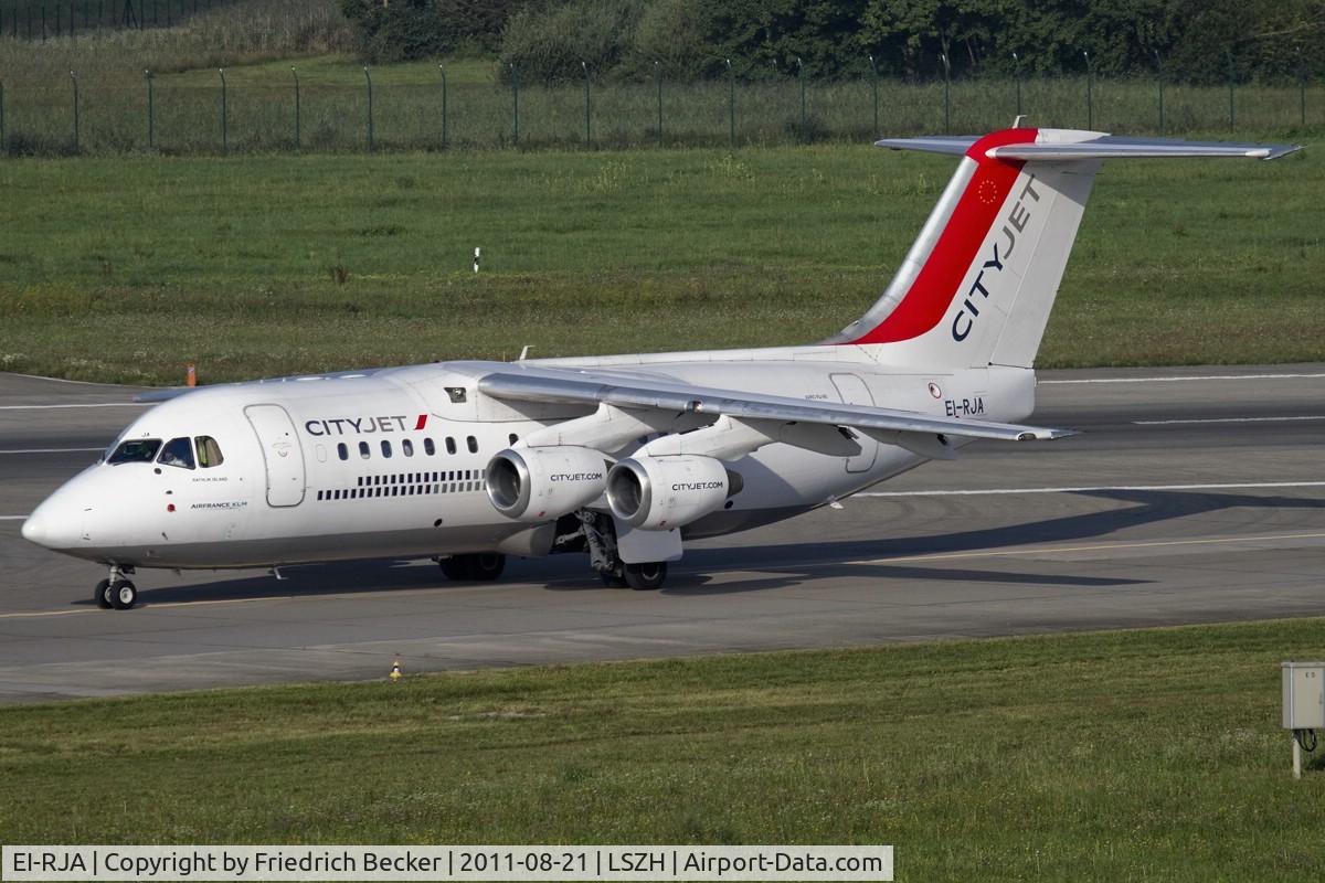 EI-RJA, 1998 British Aerospace Avro 146-RJ85A C/N E2329, taxying to the gate