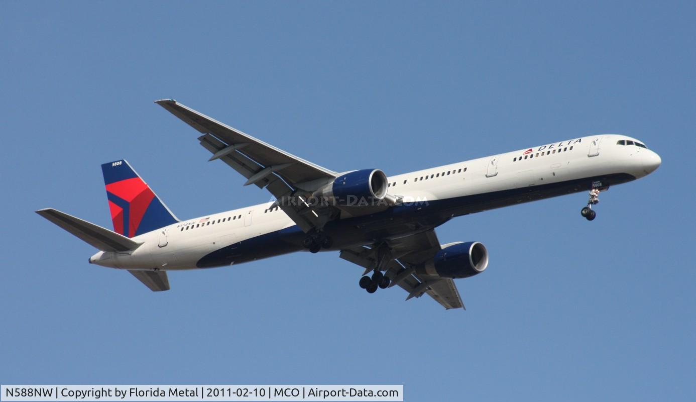 N588NW, 2003 Boeing 757-351 C/N 32988, Delta 757-300