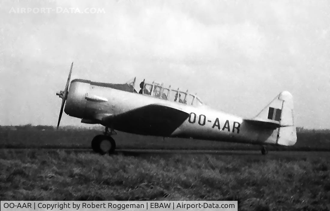OO-AAR, 1944 Noorduyn AT-16 Harvard IIB C/N 14A-2268, Late 1950's.T-6 Harvard IIB.RCAF 2535.Still in basic BAF colors ex H-58.