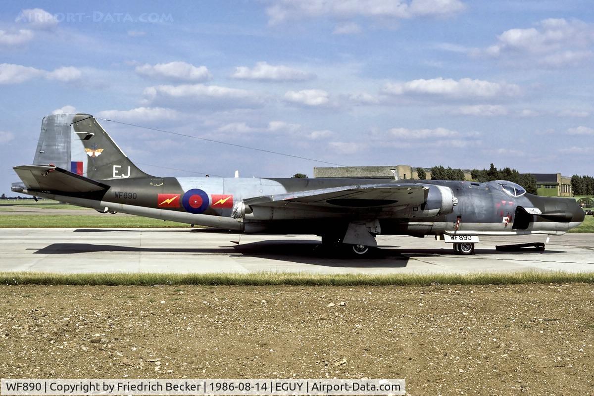 WF890, 1952 English Electric Canberra T.17 C/N EEP71091, waiting for the next mission at RAF Wyton