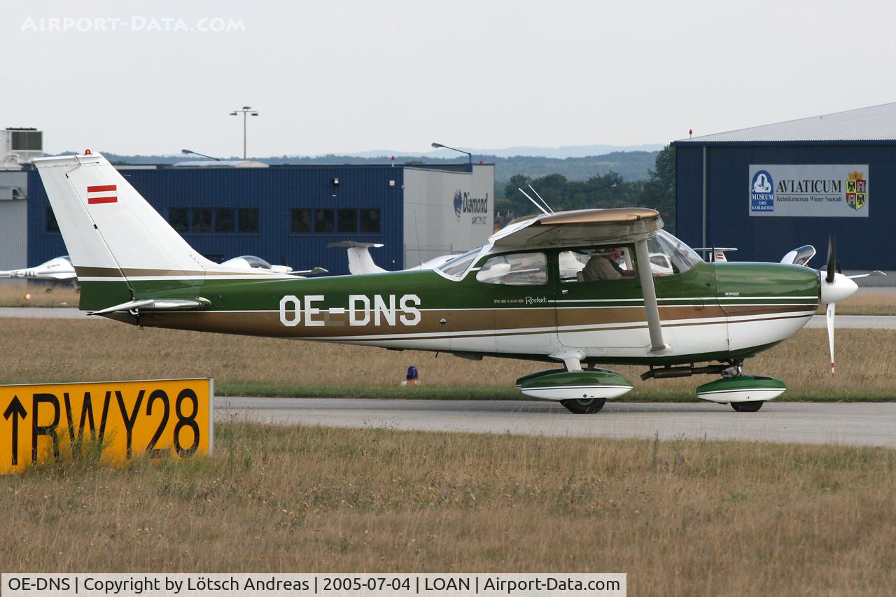OE-DNS, Reims FR172H Reims Rocket C/N 0273, Wiener Neustadt OST