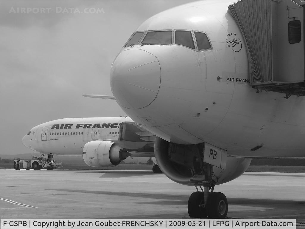 F-GSPB, 1998 Boeing 777-228/ER C/N 29003, departure to JNB
