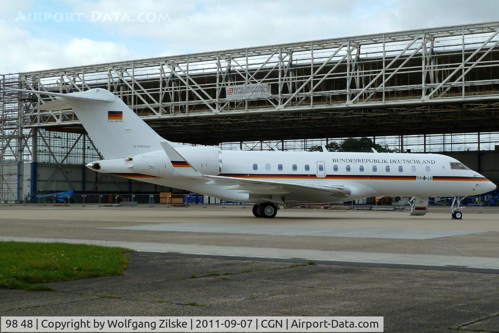 98 48, 2011 Bombardier BD-700-1A11 Global 5000 C/N 9395, visitor