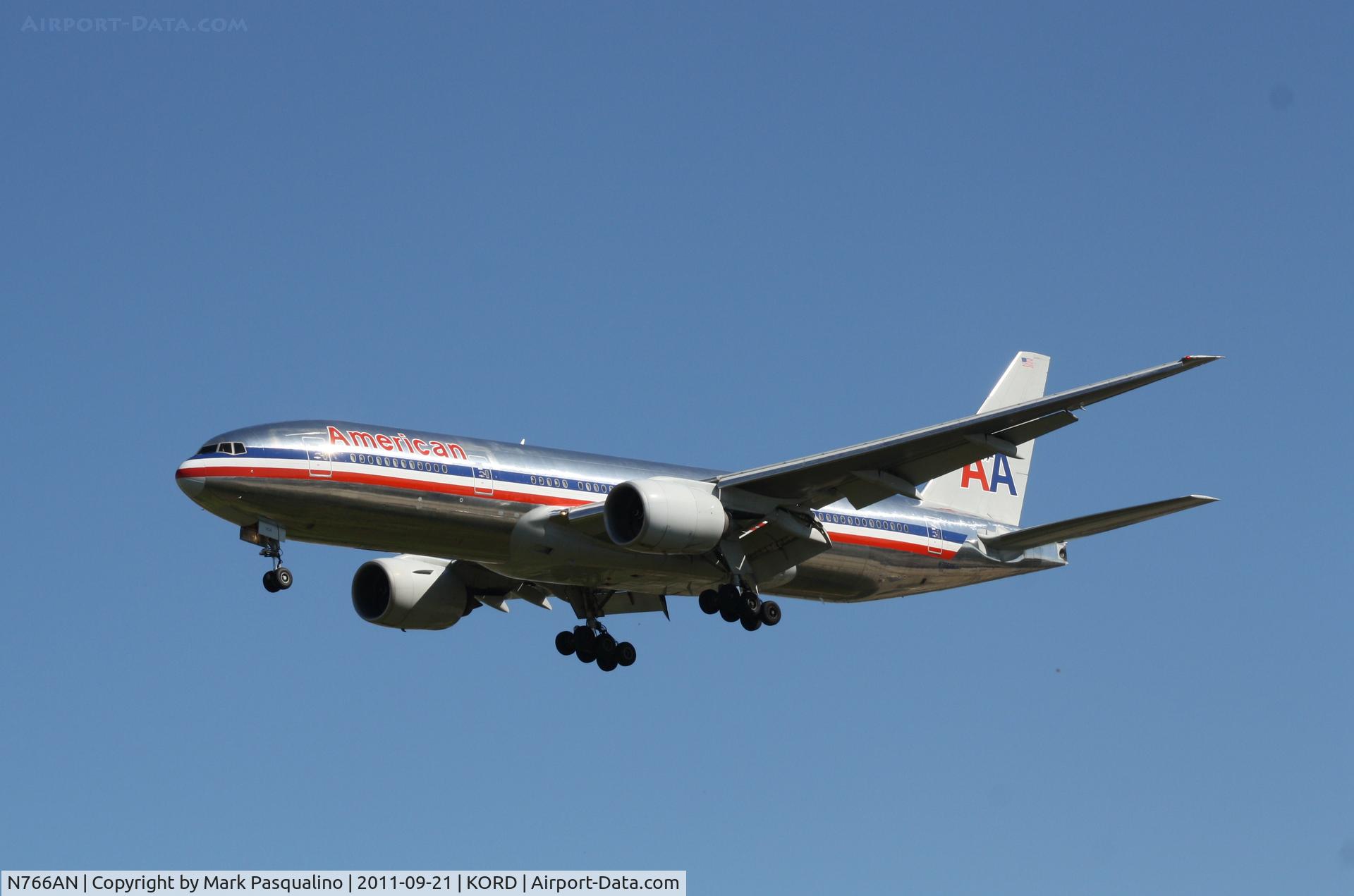 N766AN, 2003 Boeing 777-223/ER C/N 32880, Boeing 777-200
