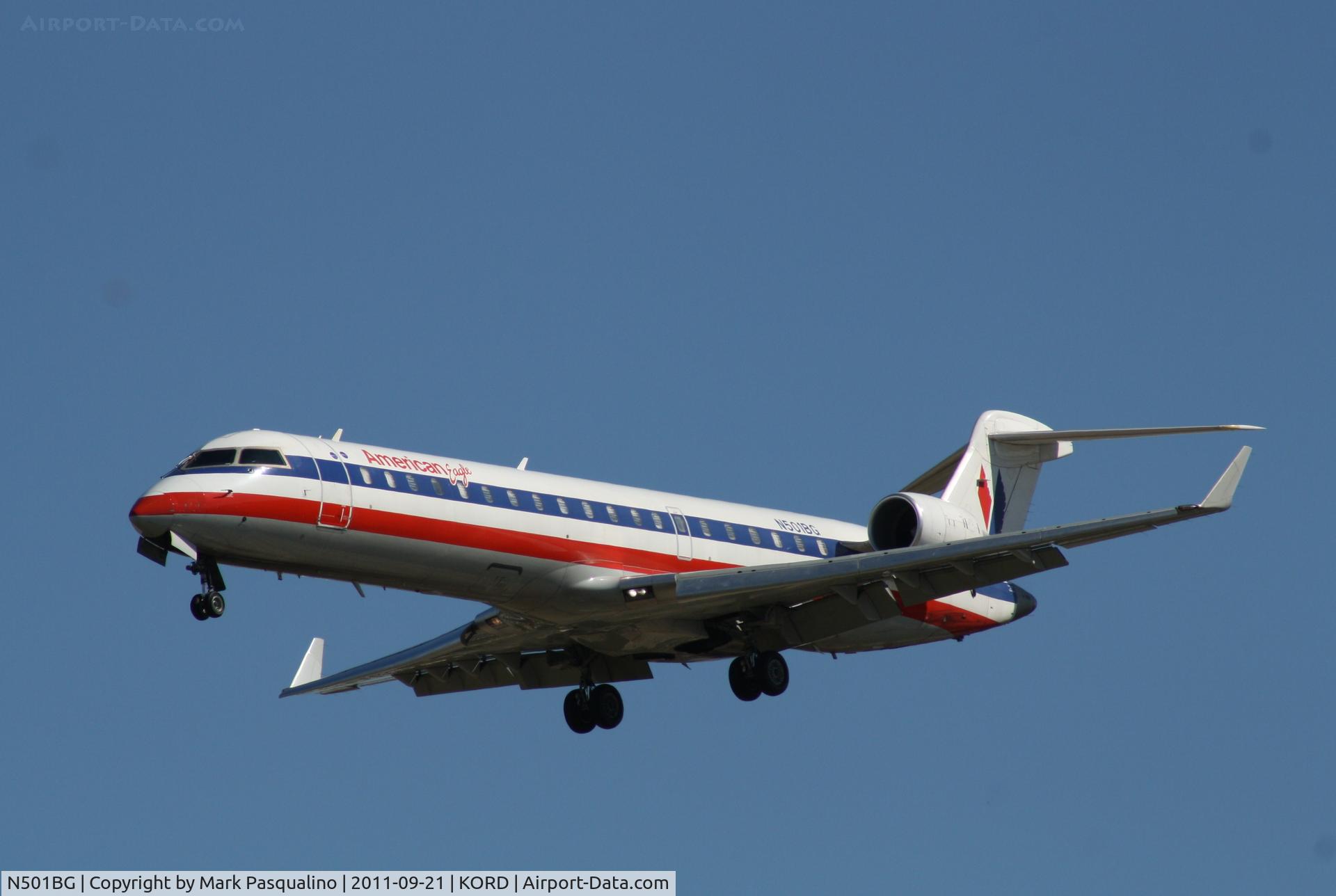 N501BG, 2001 Bombardier CRJ-701ER (CL-600-2C10) Regional Jet C/N 10017, CL-600-2C10