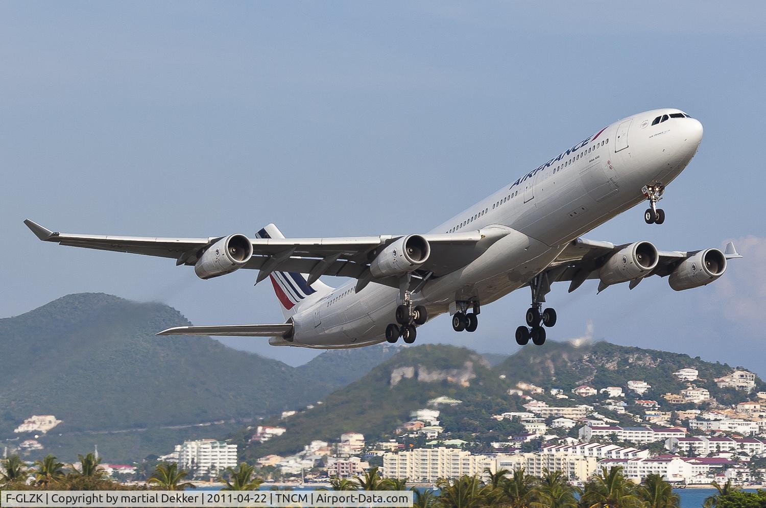 F-GLZK, 1997 Airbus A340-313X C/N 207, take off