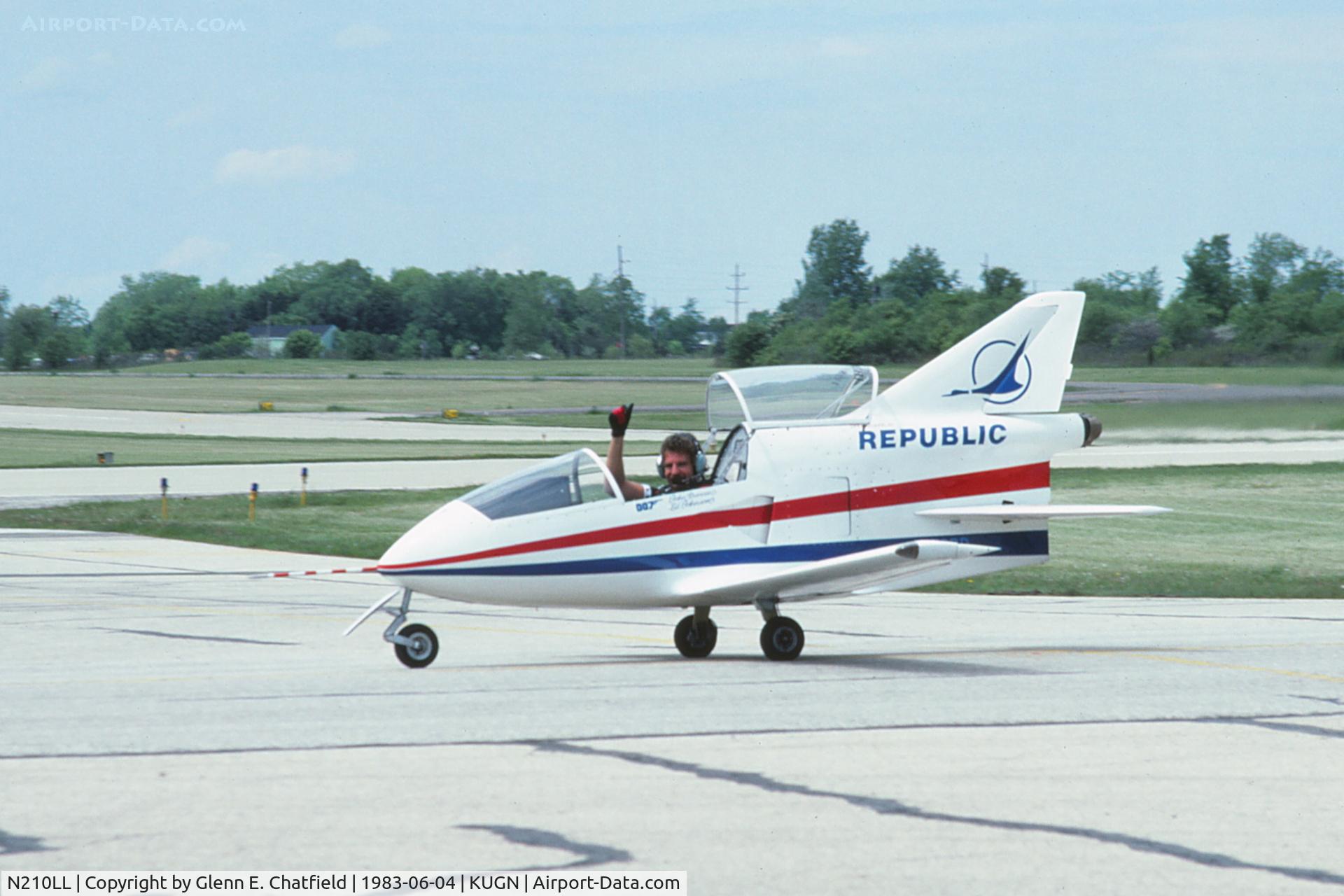 N210LL, 1974 Bede BD-5J C/N 5J-0004, Rolling out after landing