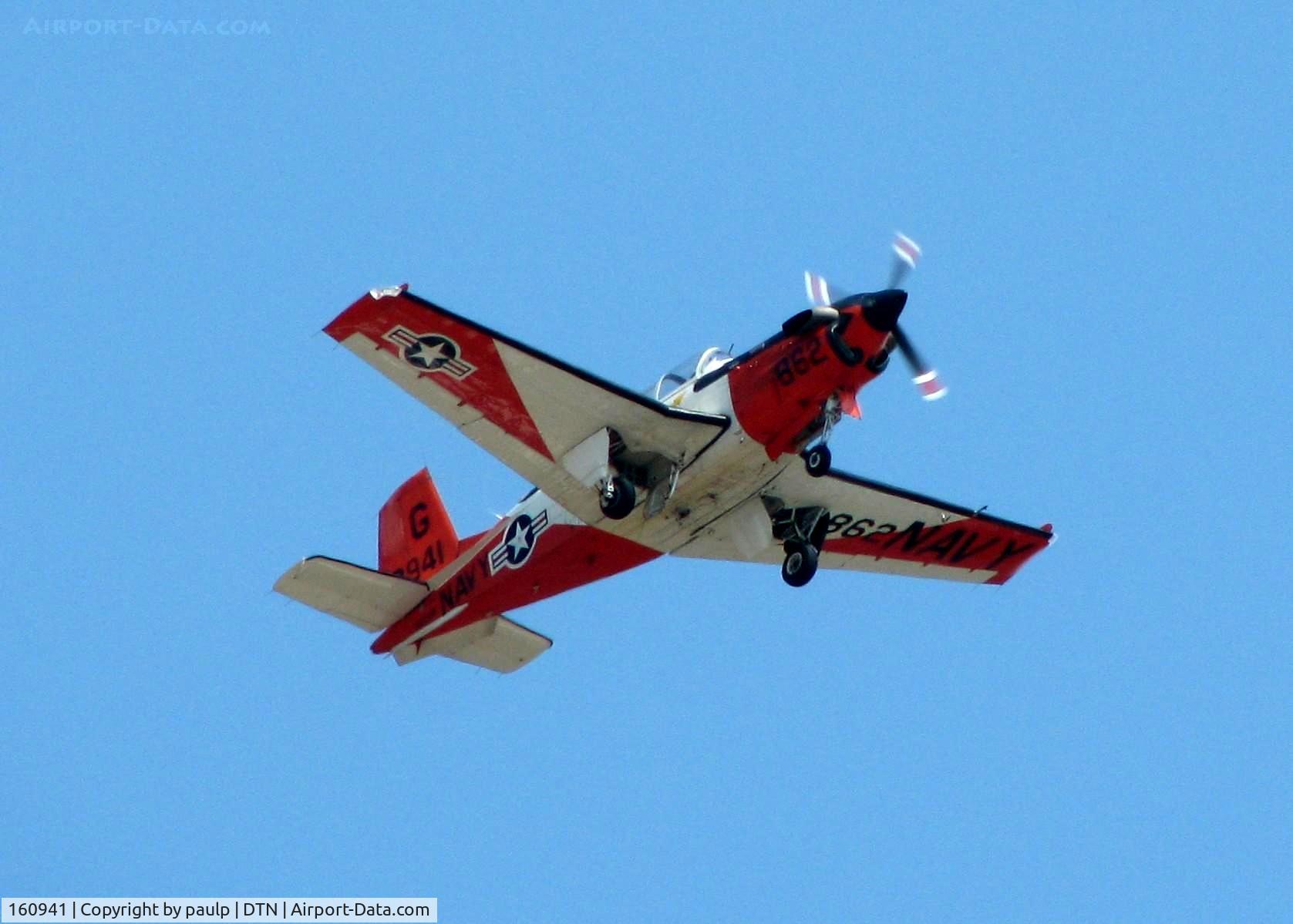 160941, Beech T-34C Turbo Mentor C/N GL-127, Over Downtown Shreveport.