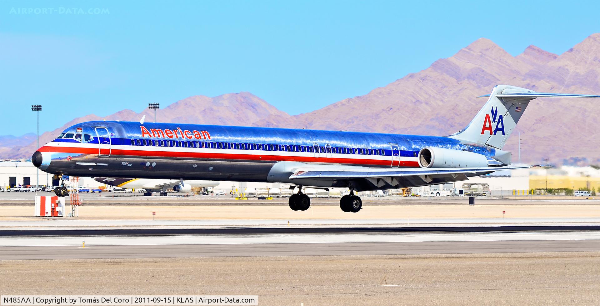 N485AA, 1988 McDonnell Douglas MD-82 (DC-9-82) C/N 49678, N485AA American Airlines 1988 Mcdonnell Douglas DC-9-82(MD-82) C/N 49678

Las Vegas - McCarran International (LAS / KLAS)
USA - Nevada, September 15, 2011
Photo: Tomás Del Coro