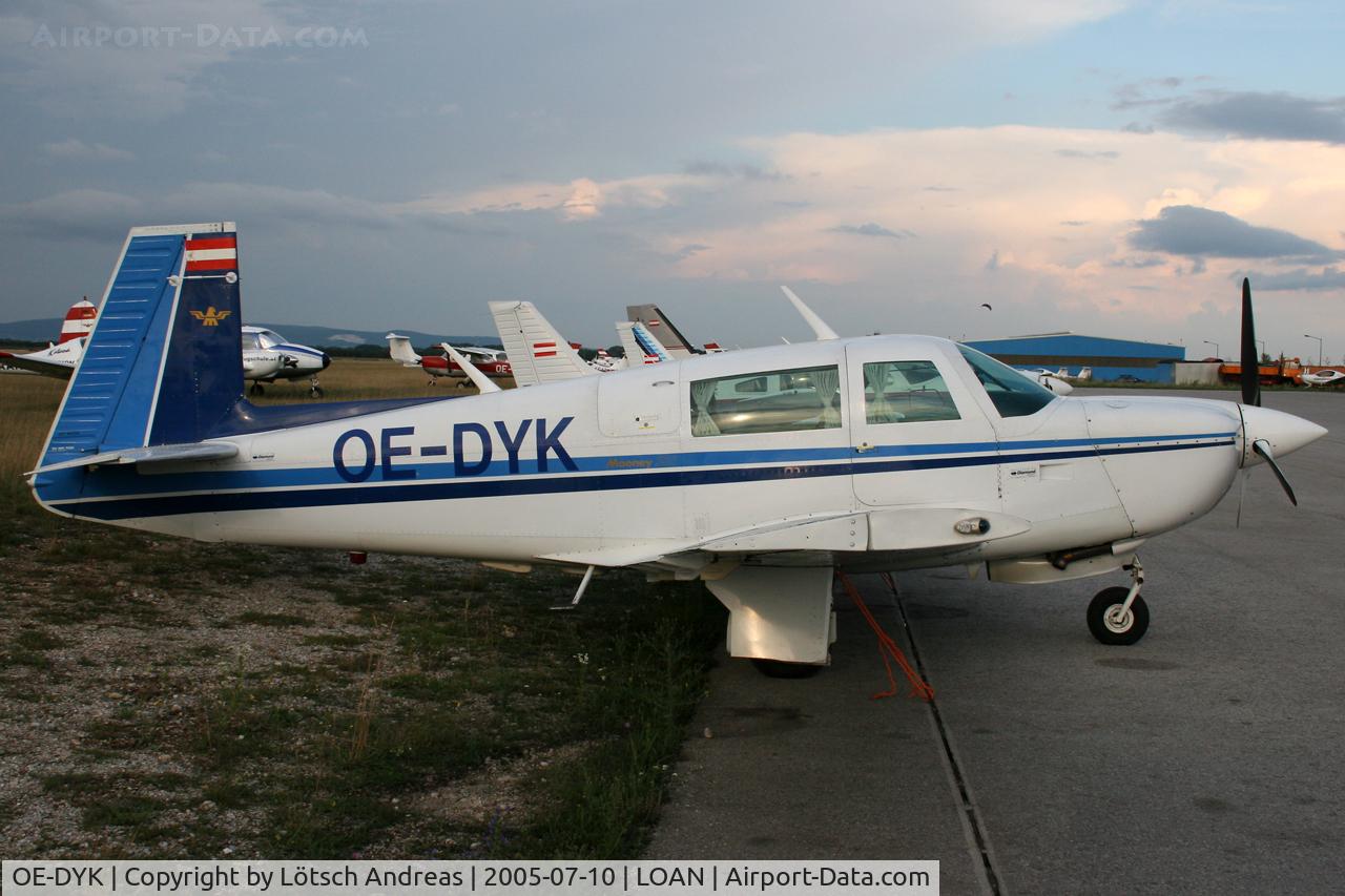 OE-DYK, Mooney M20J 201 C/N 24-0889, Wiener Neustadt OST
