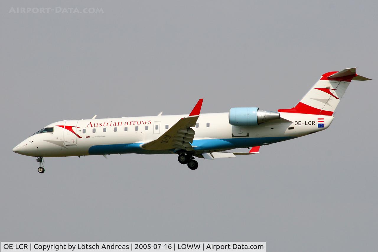 OE-LCR, 2003 Canadair CRJ-200LR (CL-600-2B19) C/N 7910, approch