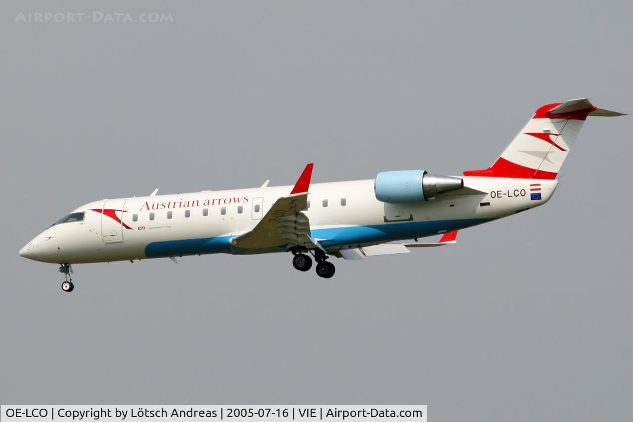 OE-LCO, 2000 Canadair CRJ-200LR (CL-600-2B19) C/N 7371, approach