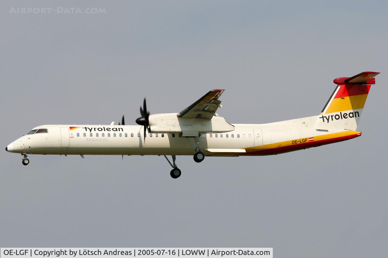 OE-LGF, 2002 De Havilland Canada DHC-8-402Q Dash 8 C/N 4068, approach