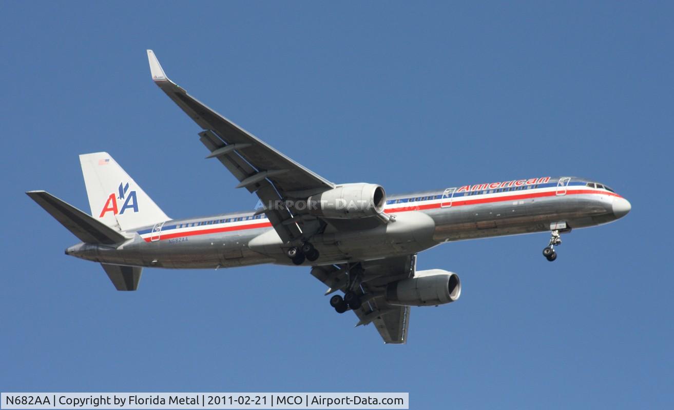 N682AA, 1992 Boeing 757-223 C/N 25339, American 757
