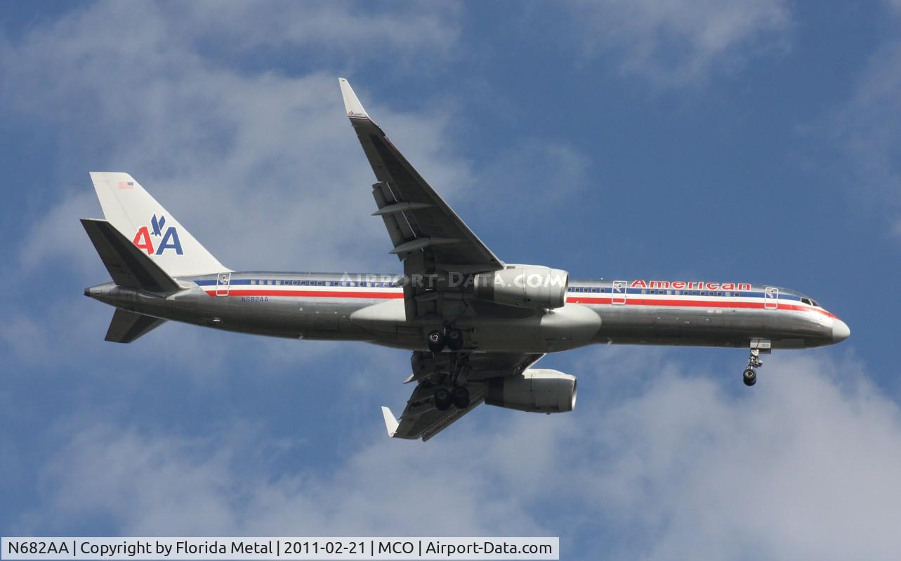 N682AA, 1992 Boeing 757-223 C/N 25339, American 757