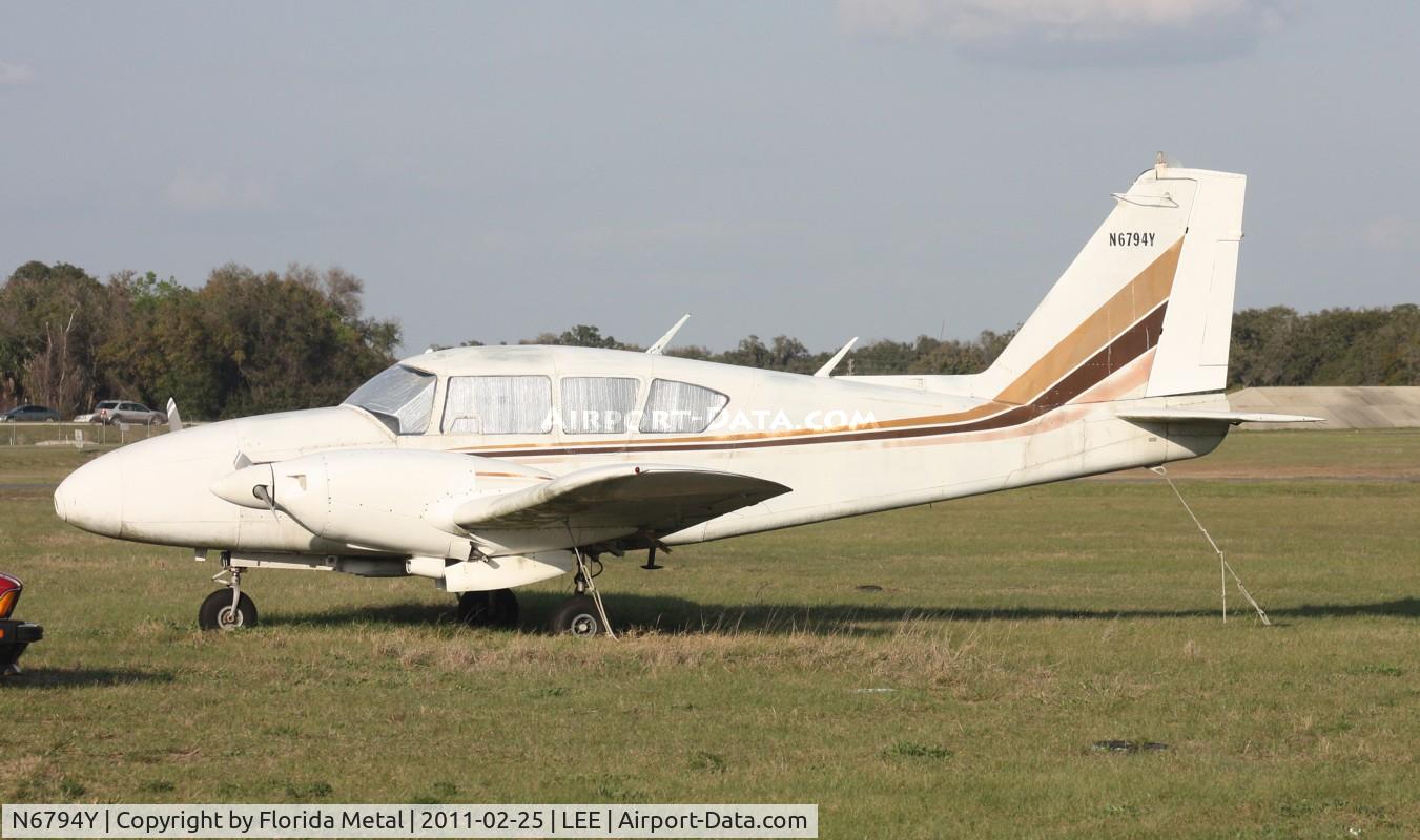 N6794Y, 1968 Piper PA-23-250 C/N 27-4132, PA-23-250