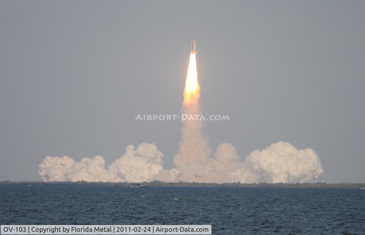 OV-103, 1983 Rockwell International Shuttle C/N 103, Space Shuttle Discovery launching