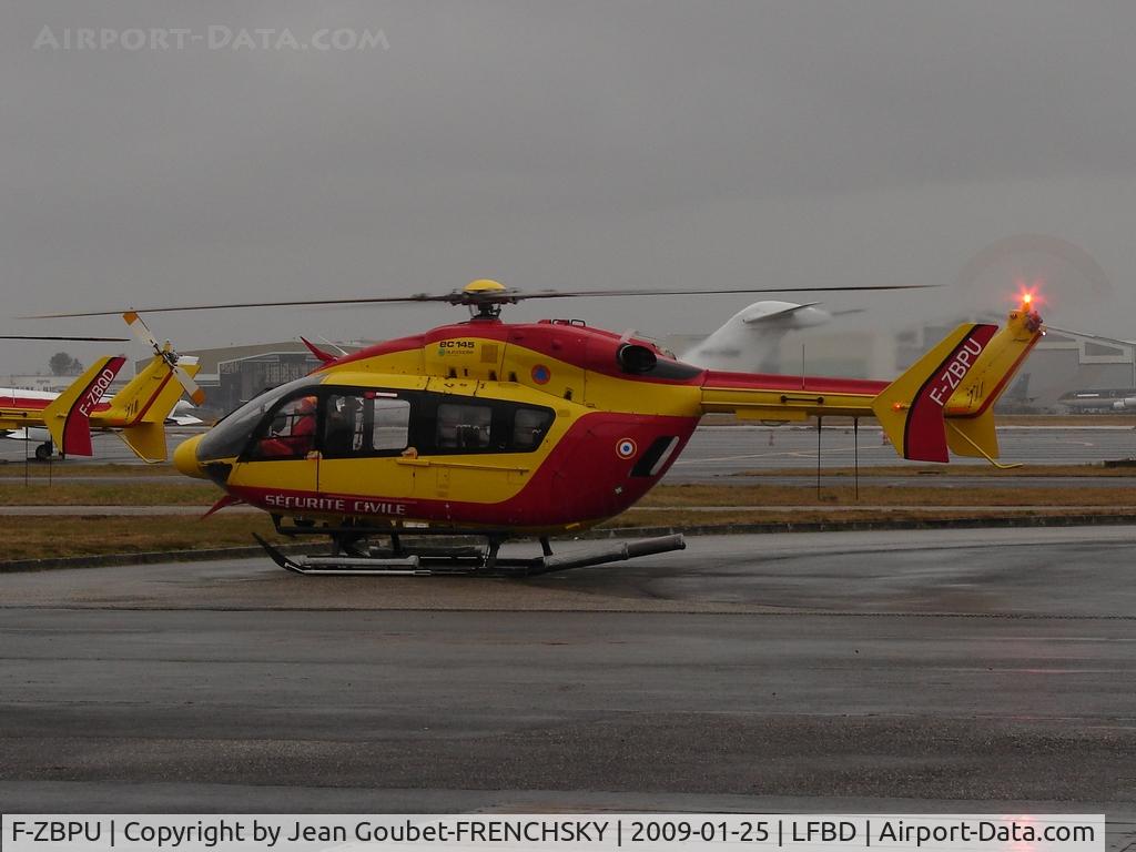 F-ZBPU, 2003 Eurocopter-Kawasaki EC-145 (BK-117C-2) C/N 9045, Dragon à l'attéro