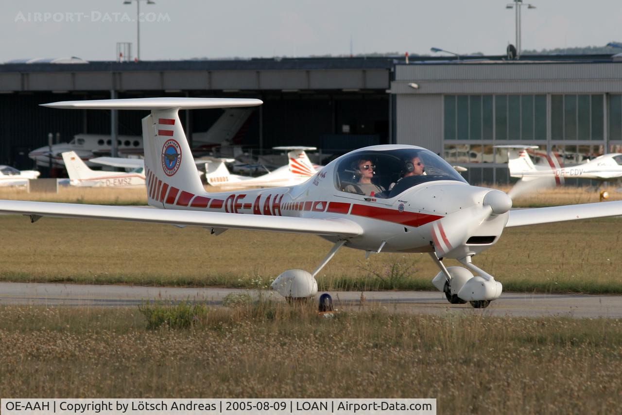 OE-AAH, Diamond DA-20A-1 Katana C/N 10312, Wiener Neustadt OST