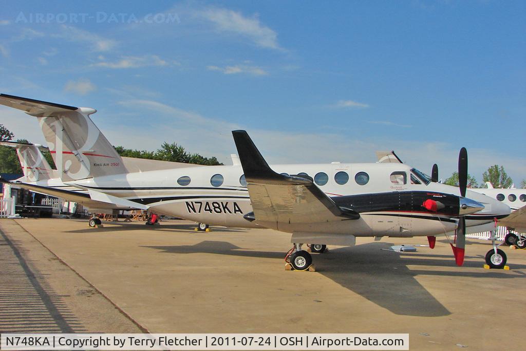 N748KA, Hawker Beechcraft Super King Air 350i C/N FL-748, On static display at 2011 Oshkosh