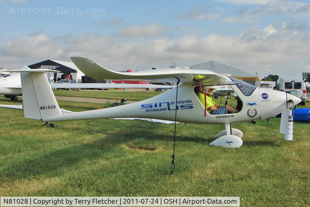 N81028, 2004 Pipistrel Sinus 912 C/N 143S9120604KIT49, On static display at 2011 Oshkosh
