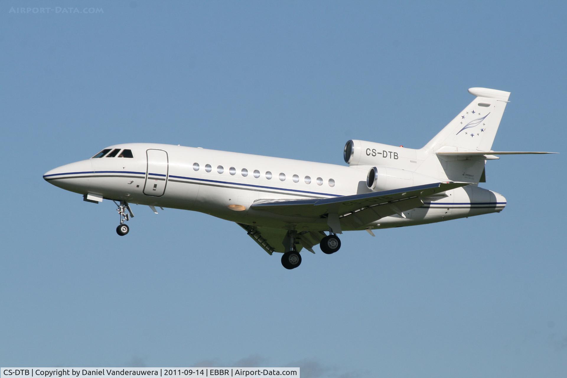 CS-DTB, 1997 Dassault Falcon 900EX C/N 11, Arrival to RWY 25L