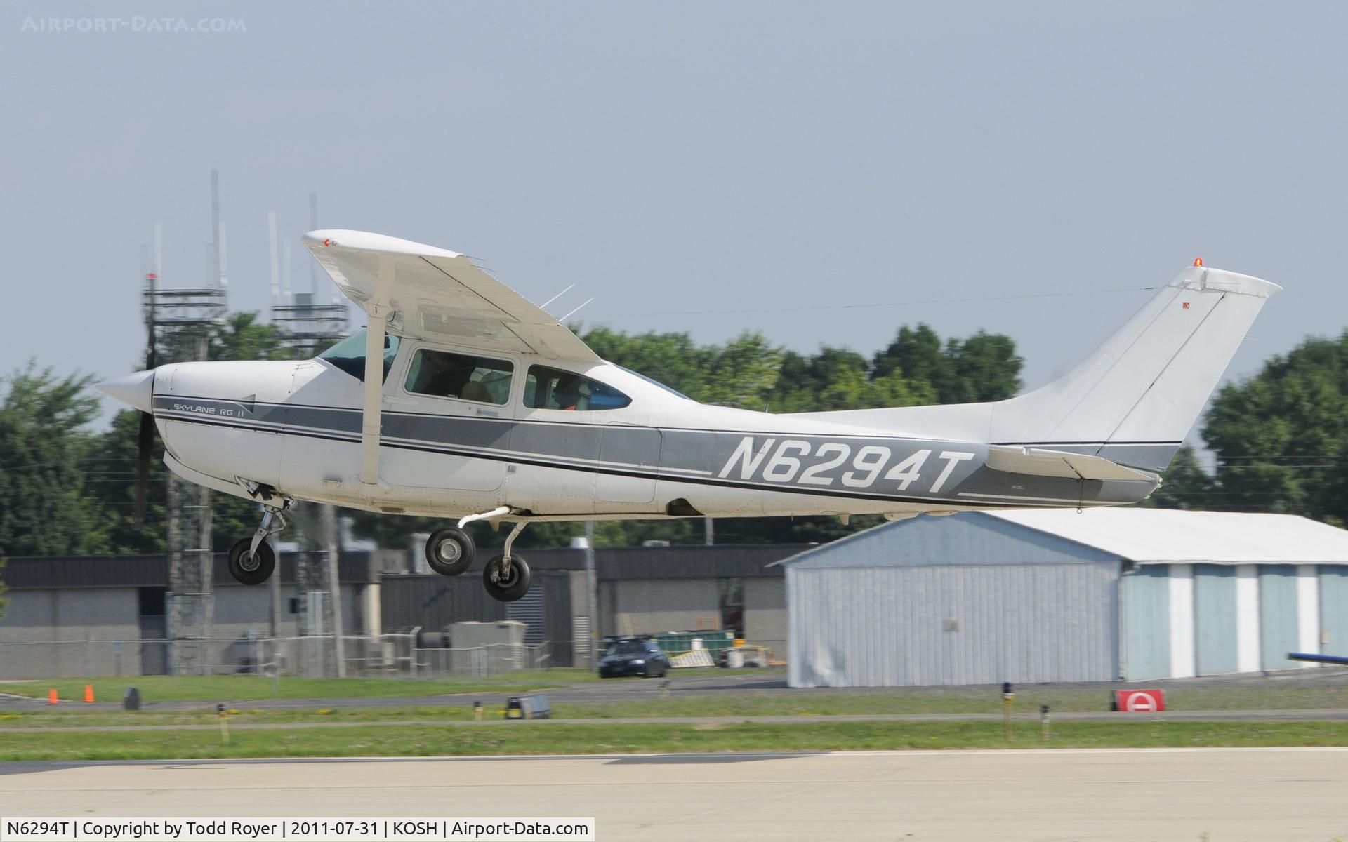 N6294T, 1983 Cessna R182 Skylane RG C/N R18201962, AIRVENTURE 2011